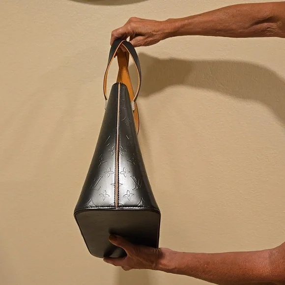 LOUIS VUITTON EMPREINTE Montaigne Noir Tote & Wallet - Picture 4 of 17